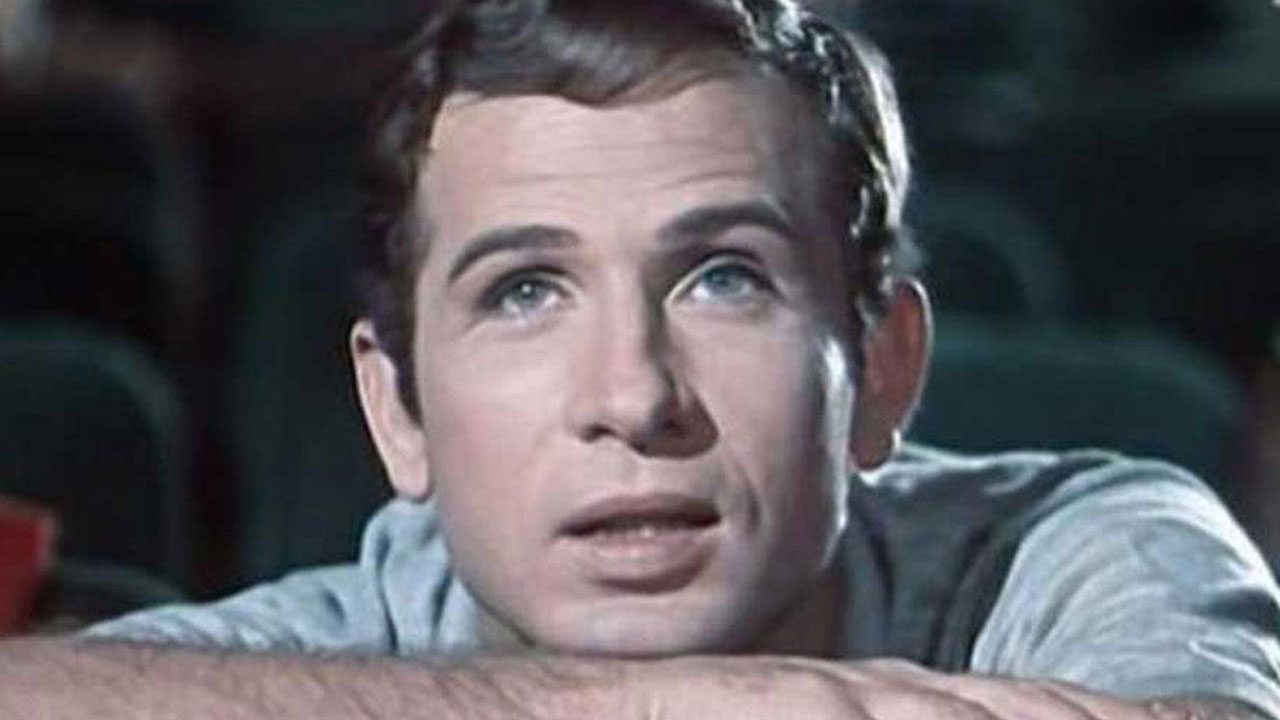 صاحب فرقة “رضا” التي أمّمتها الدولة المصرية.. وفاة محمود رضا مؤسس “الفن الاستعراضي” في مصر