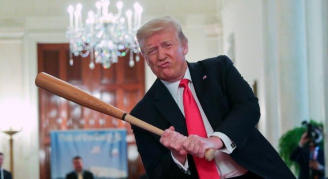 تعهَّد بهزيمة “اليسار المتطرف” وتحدى الصين.. لماذا يبدو ترامب واثقاً بالفوز؟