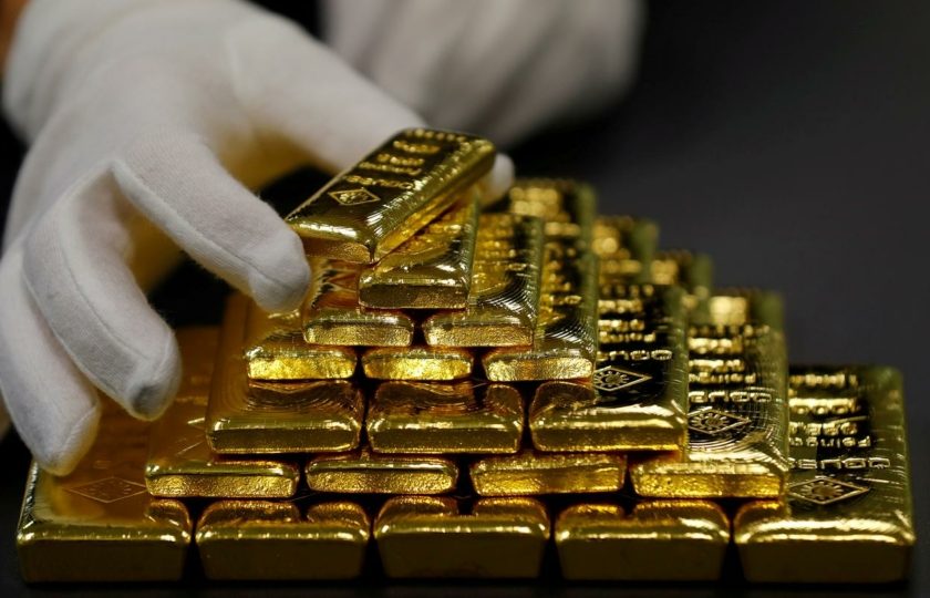 كسرت الرقم القياسي المسجل عام 2011.. أسعار الذهب في مستوى تاريخي جديد وسط توقعات بالمزيد