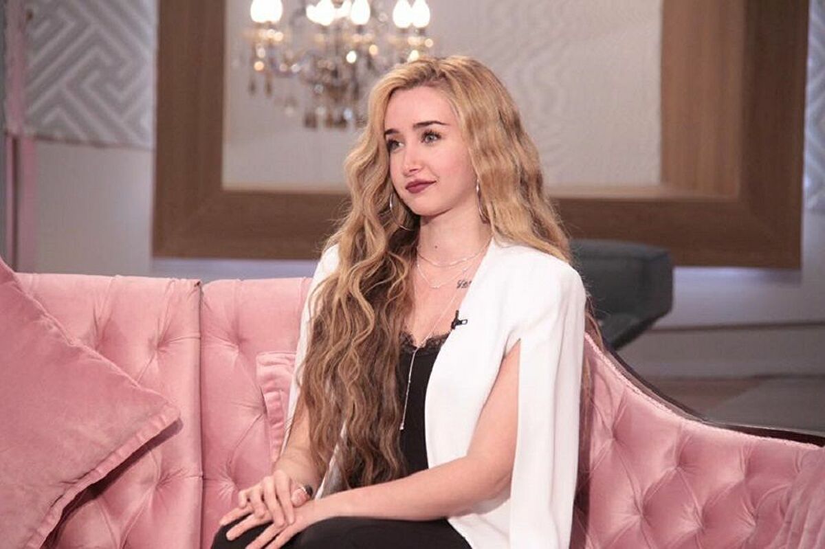 النجمة المصرية هنا الزاهد توثق لحظة التحرش بها في فيديو.. طاردوها وكادوا يتسببون لها في حادث