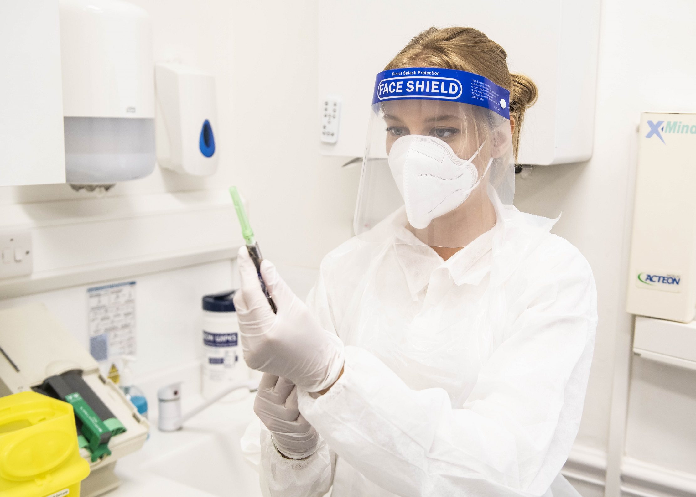 تدعم تحقُّق مناعة القطيع.. علماء: “الخلايا التائية” هي الحلقة المفقودة في المناعة ضد الفيروس