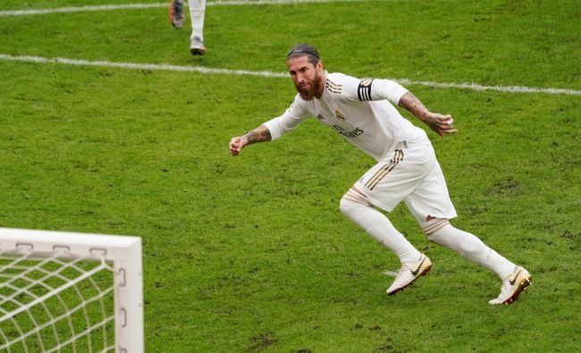 أفضل 10 مدافعين “هدّافين” في تاريخ كرة القدم.. بينهم راموس و”أسطورة” برشلونة