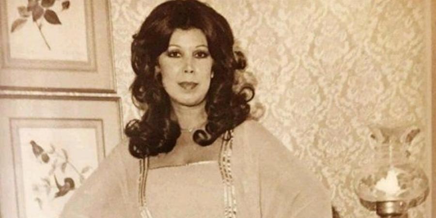 محطات من حياة رجاء الجداوي: المترجمة التي أصبحت عارضة أزياء بالصدفة، واتجهت للتمثيل بسبب مرضها، وخُطبت في 6 أيام