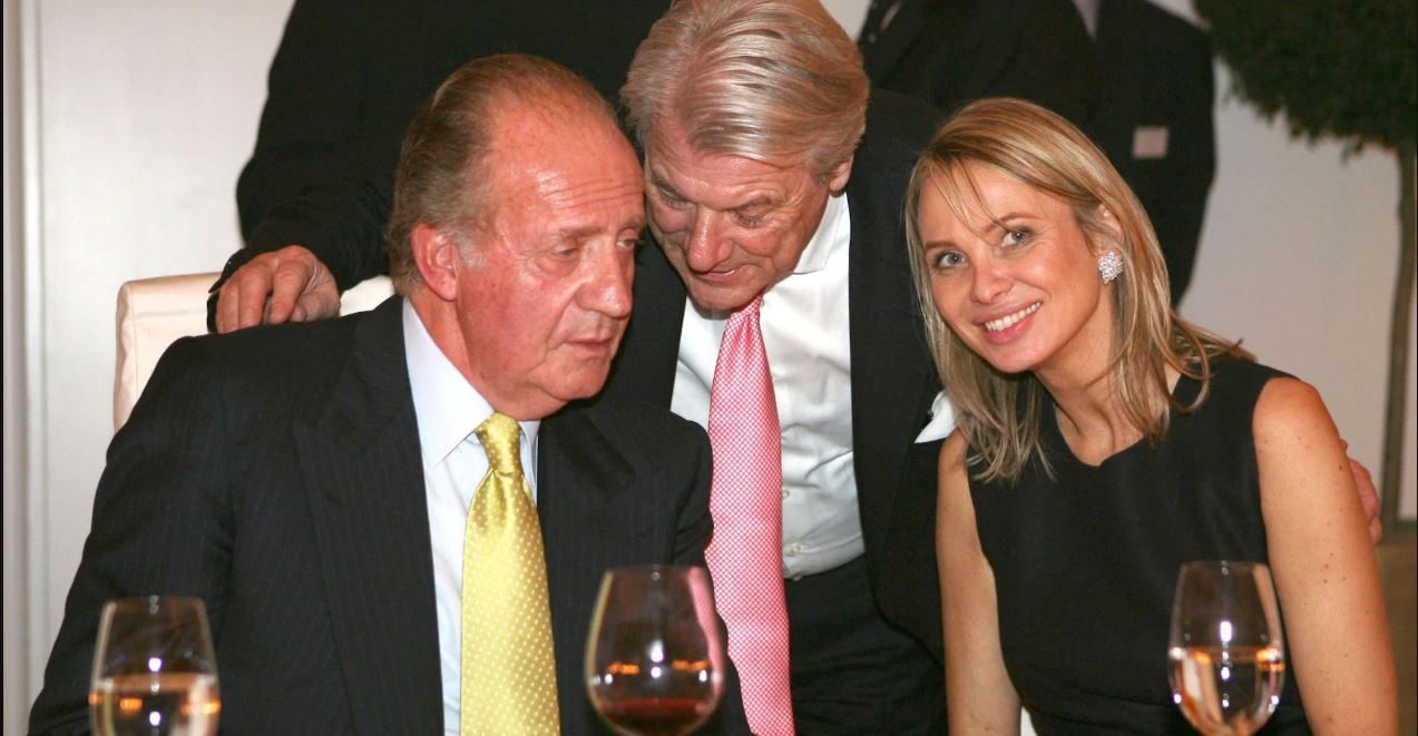 كورينا زو ساين فيتجنشتاين مع ملك إسبانيا السابق خوان كارلوس