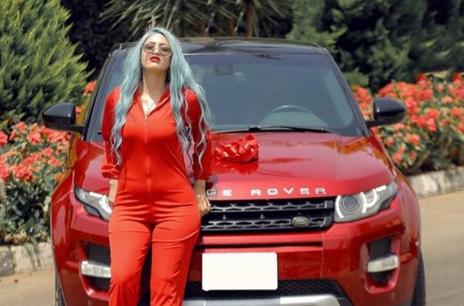 رقصة “تيك توك” الأخيرة.. كيف هزّت مراهقات قيم مصر الأسرية؟