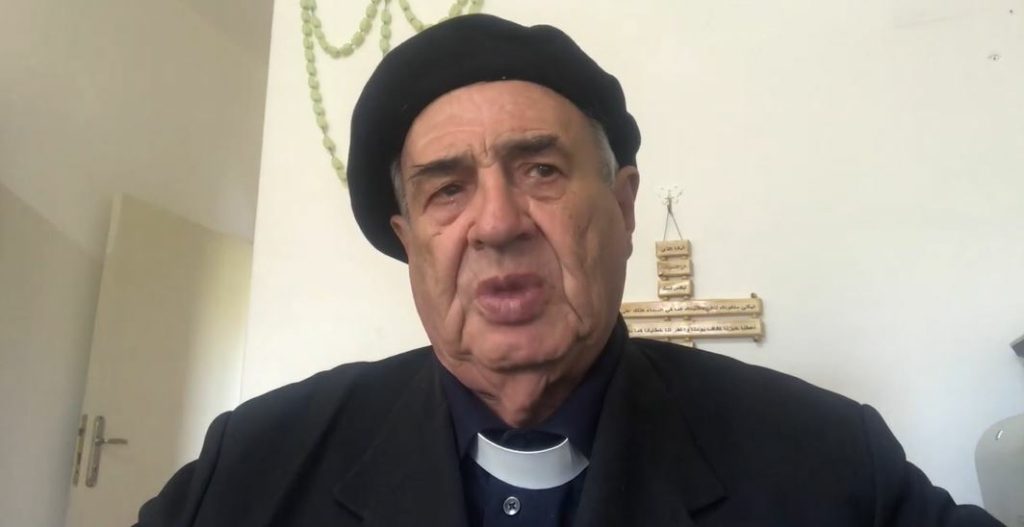 رجل الدين المسيحي بابا مسلّم