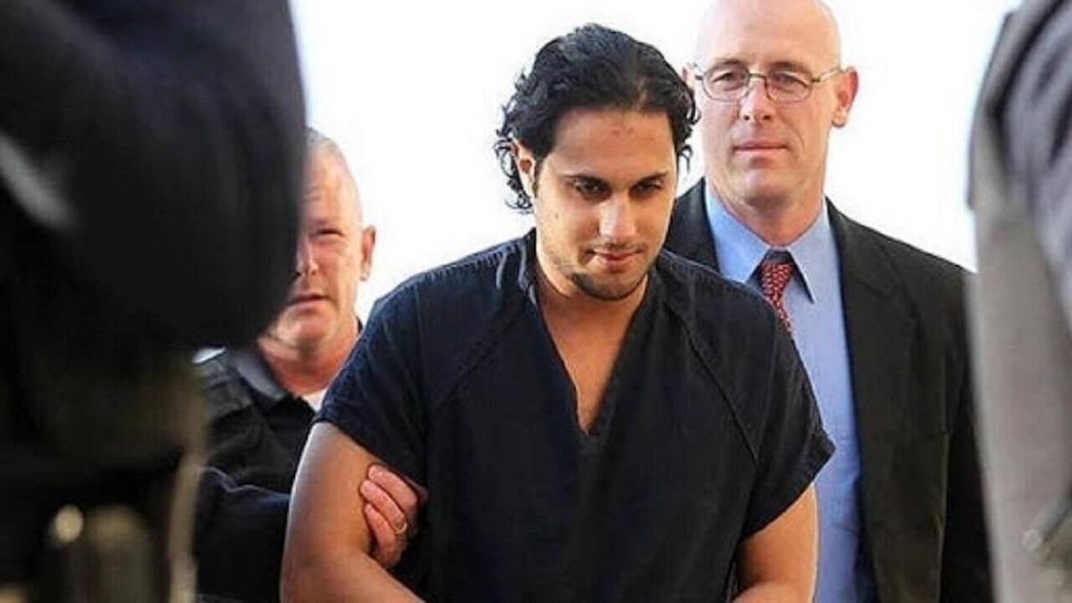 حُكم عليه بالمؤبد لاتهامه بـ”صناعة مواد متفجرة”.. أول ظهور للسعودي الدوسري منذ اعتقاله بأمريكا (فيديو)