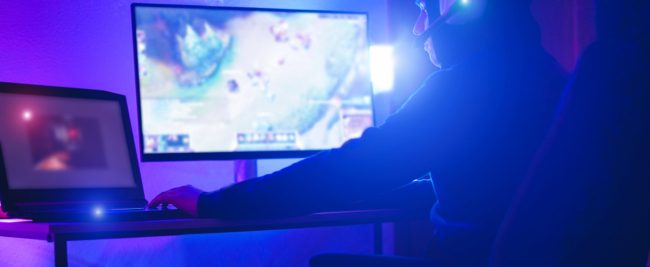 5 أسباب جعلت يوتيوب وفيسبوك يقضيان على حلم تويتش في السيطرة على البث المباشر للألعاب بالعالم العربي