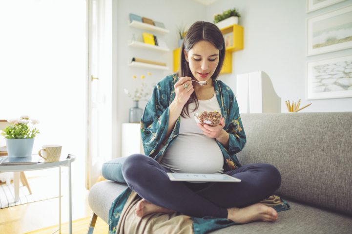 iStock/ أسابيع الحمل وما يحدث فيها