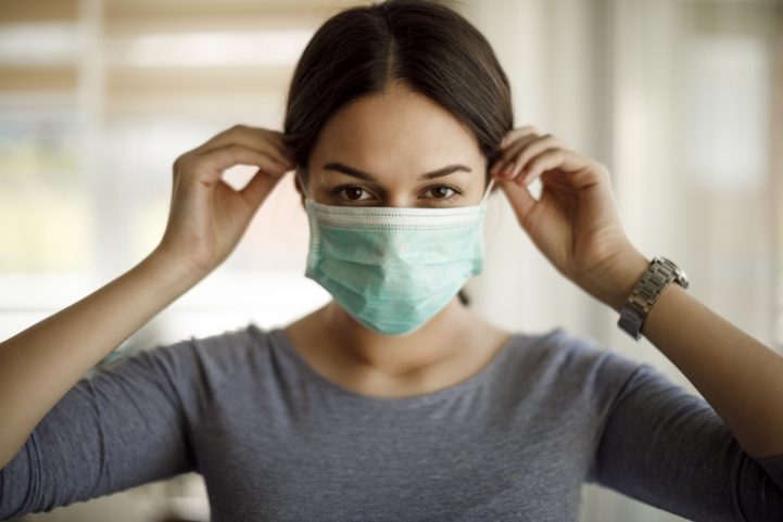 istock\ حساسية الوجه الناتجة عن ارتداء الكمامة