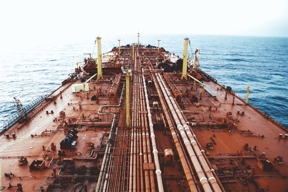 قنبلة عائمة تهدد اليمن وجيرانه بكارثة! ما قصة ناقلة النفط المتهالكة التي قد تنفجر في أي لحظة؟