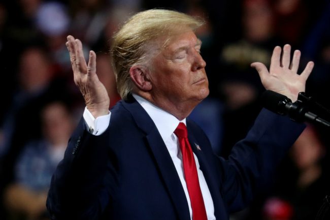 هل يتخلى الجمهوريون عن ترامب لإنقاذ أغلبيتهم بمجلس الشيوخ؟ الإجابة قد تحمل مفاجأة