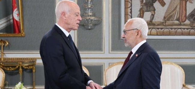 الأزمة السياسية في تونس.. هل يسعى الرئيس للصدام مع البرلمان والأحزاب؟