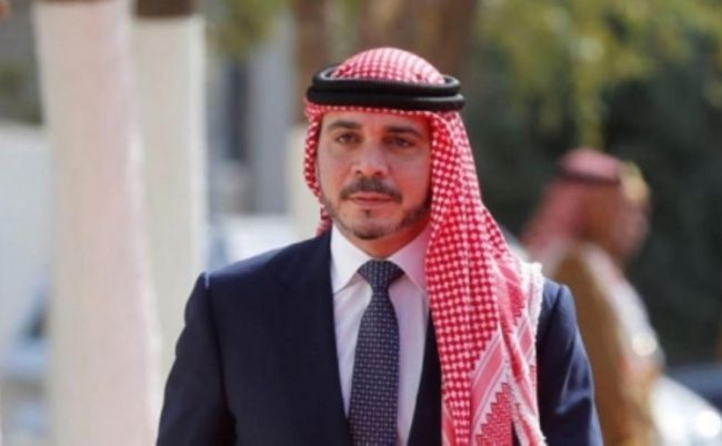 صورة “مُهينة” لولي عهد أبوظبي ينشرها أخو ملك الأردن بسبب التطبيع.. نشر مقالاً أثار ردوداً واسعة