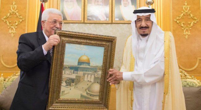 بين اللحاق بالإمارات أو التمسك بمبادرتها للسلام.. لماذا تتضارب المواقف السعودية تجاه إعلان التطبيع مع إسرائيل؟