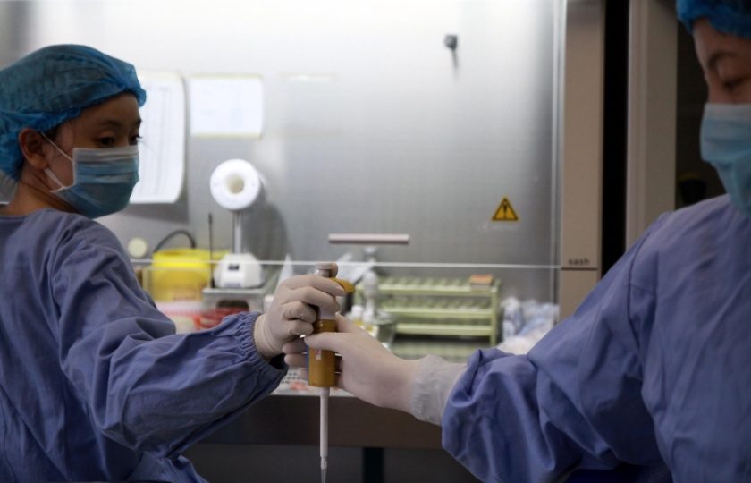 اكتشف قبل 8 سنوات.. صحيفة أمريكية: رواية جديدة لعلماء أمريكيين عن تاريخ ظهور كورونا