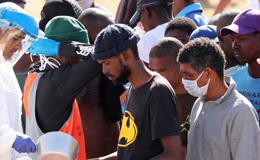 إفريقيا تتجاوز ذورة كورونا.. الصحة العالمية ترجح تخطي القارة السمراء الوباء وتحذر من التراخي