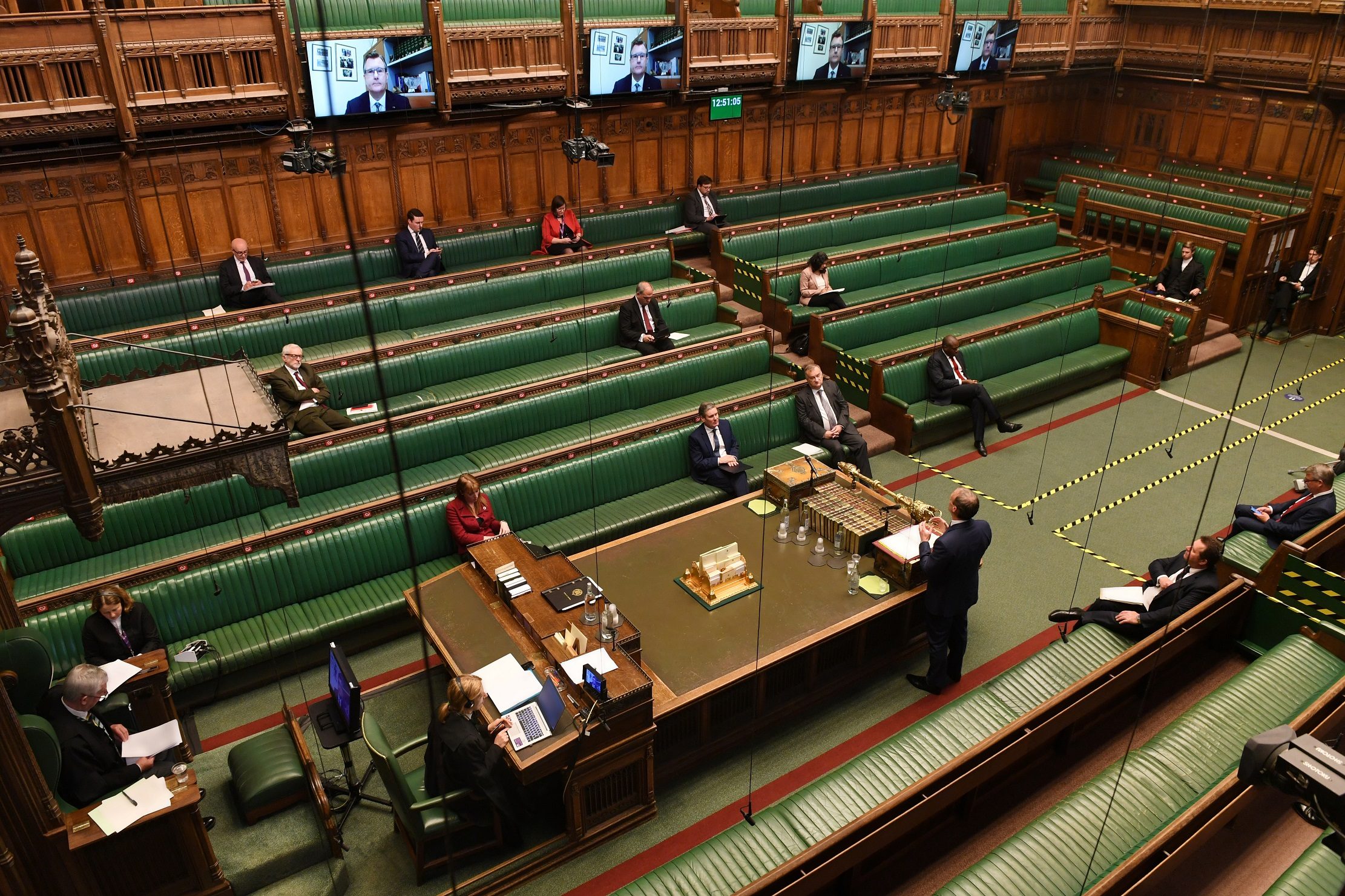 القبض على وزير سابق وعضو حالي في البرلمان البريطاني بتهمة الاغتصاب والاعتداء الجنسي والتقييد القسري