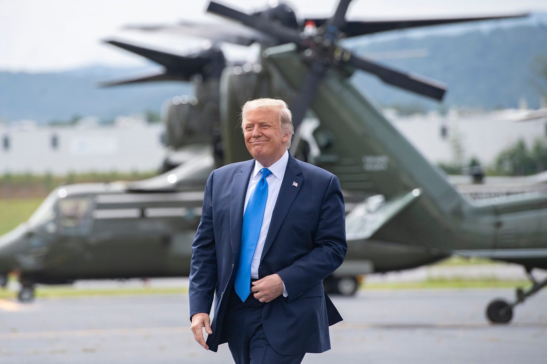 ولايات أمريكية تقاضي ترامب.. اتهامات له بعرقلة خدمة البريد التي سيتم التصويت عبرها في الانتخابات