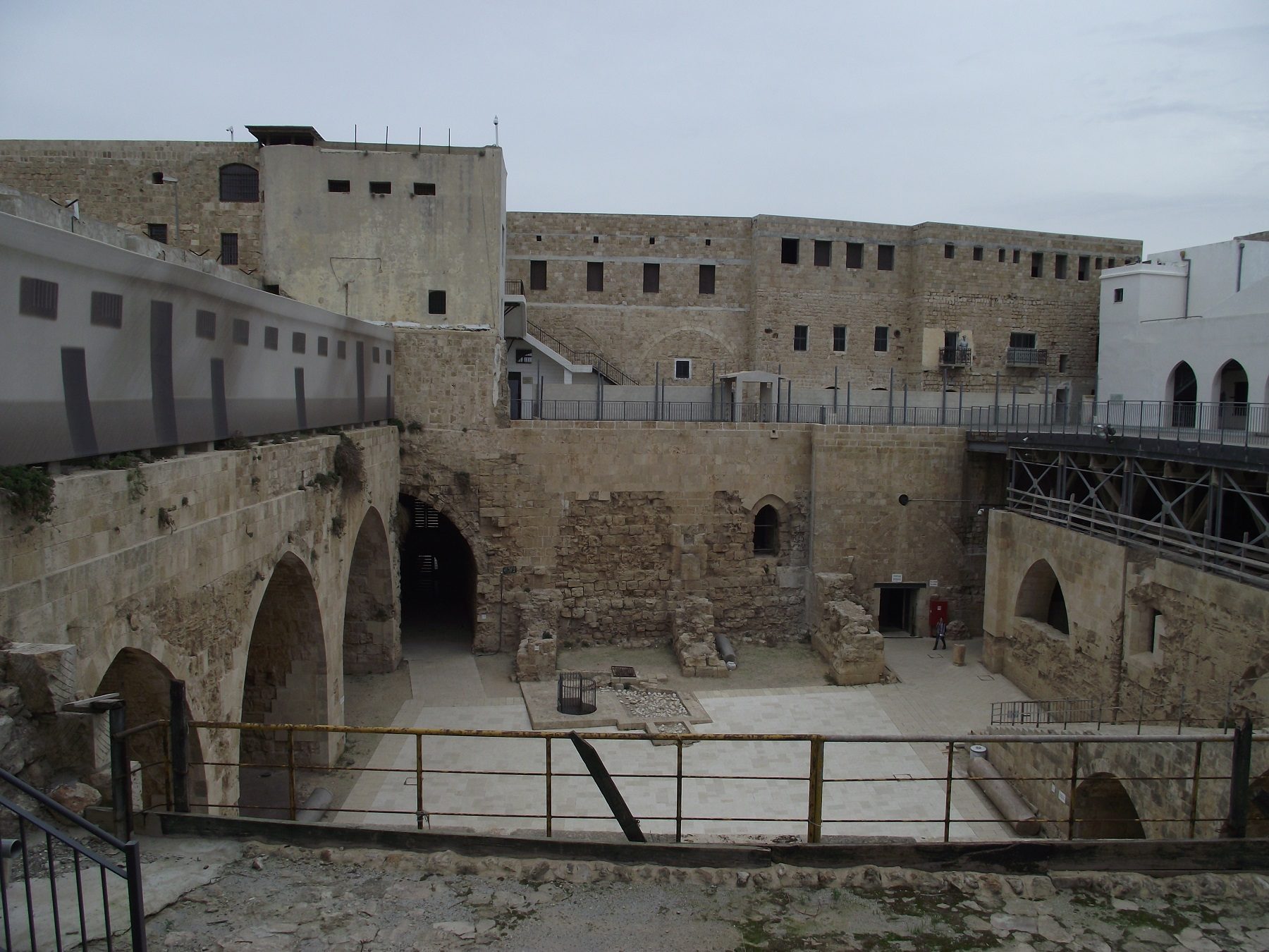 تفاصيل مثيرة عن اقتحام سجن عكا عام 1947.. الإسرائيليون حصلوا على خريطة المكان من مهندس بريطاني