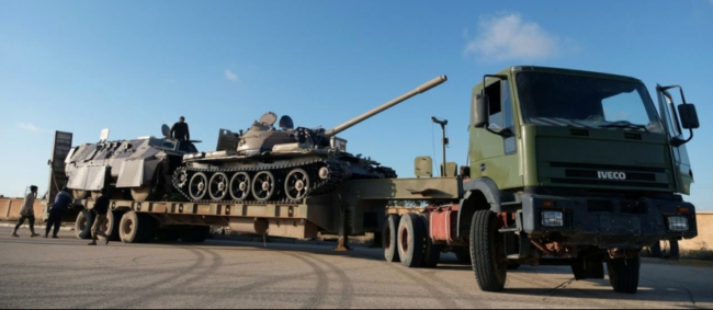 الهدوء الخادع.. ليبيا على مشارف معركة جديدة، فهل تنجح الدبلوماسية في وقف فتيل الحرب؟