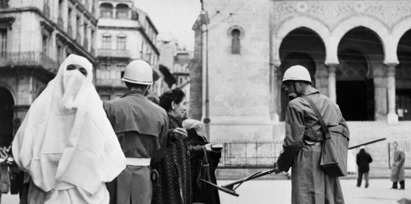 جرائم الاحتلال الفرنسي الجزائر فرنسا