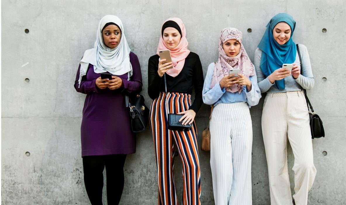 غالبية وفيات كورونا منهم.. مسلمو بريطانيا تحمَّلوا العبء الأكبر في مواجهة كورونا رغم تقاعس الحكومة