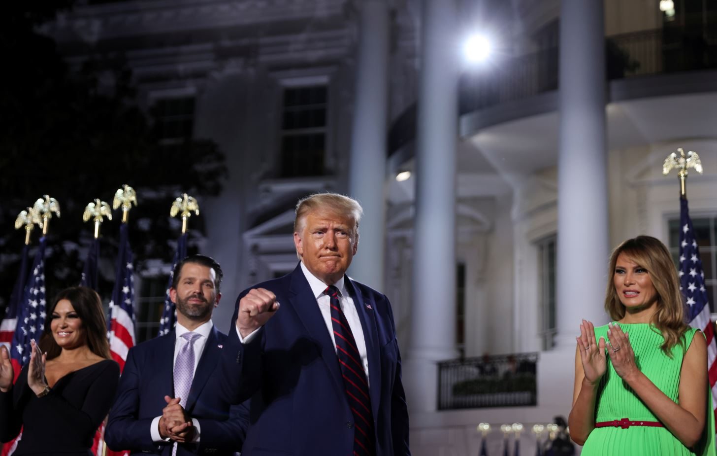 تقسيم المجتمع، شعارات دينية وتهديد بالفوضى.. ما هي حيل ترامب للفوز بالانتخابات الرئاسية؟