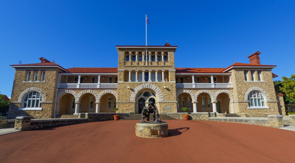 مبني شركة Perth Mint الشهير التي ستعتمد علي تكنولوجيا البلوكتشين (Istock)