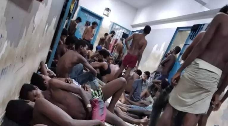 دفعهم الحوثيون لحدود السعودية فاستقبلتهم بالرصاص.. شاهد قصة معاناة الإثيوبيين في سجون المملكة