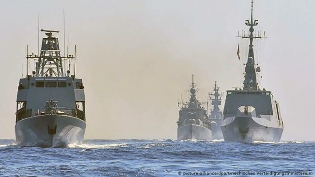 منعته قبل 33 عاماً لتوحيد الجزيرة وأعادته الآن مؤقتاً.. ما قصة حظر السلاح الأمريكي عن القبارصة؟