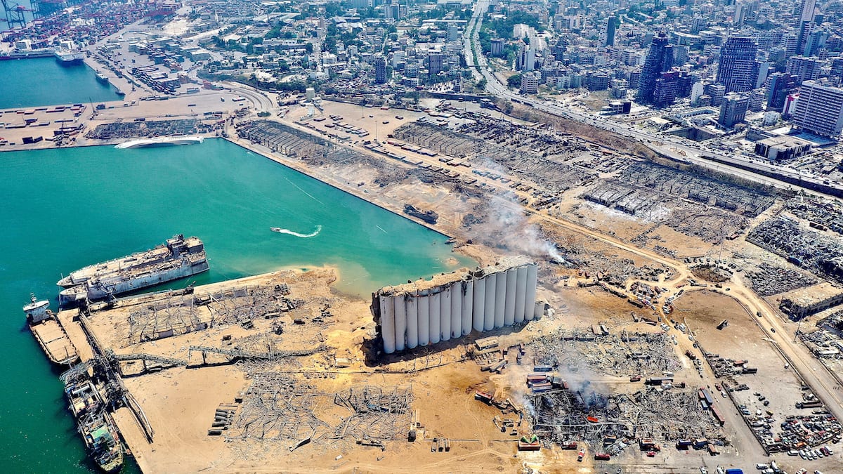 التطبيع الخليجي يؤذي لبنان.. هل يقوى ميناء حيفا على حساب مرفأ بيروت بعد تعاقد شركة إماراتية على تطويره؟