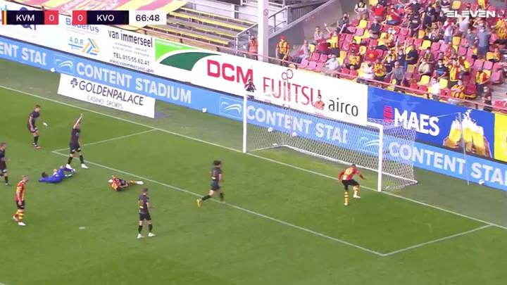 أستر فرانكس يهدر هدفاً مؤكداً