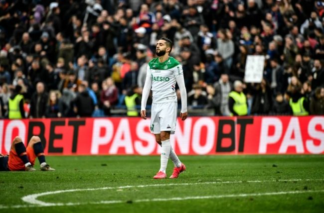 من الفوز بالكرة الذهبية إلى “ارحل أيها العربي القذر”.. كيف انهارت مسيرة الجزائري بودبوز؟