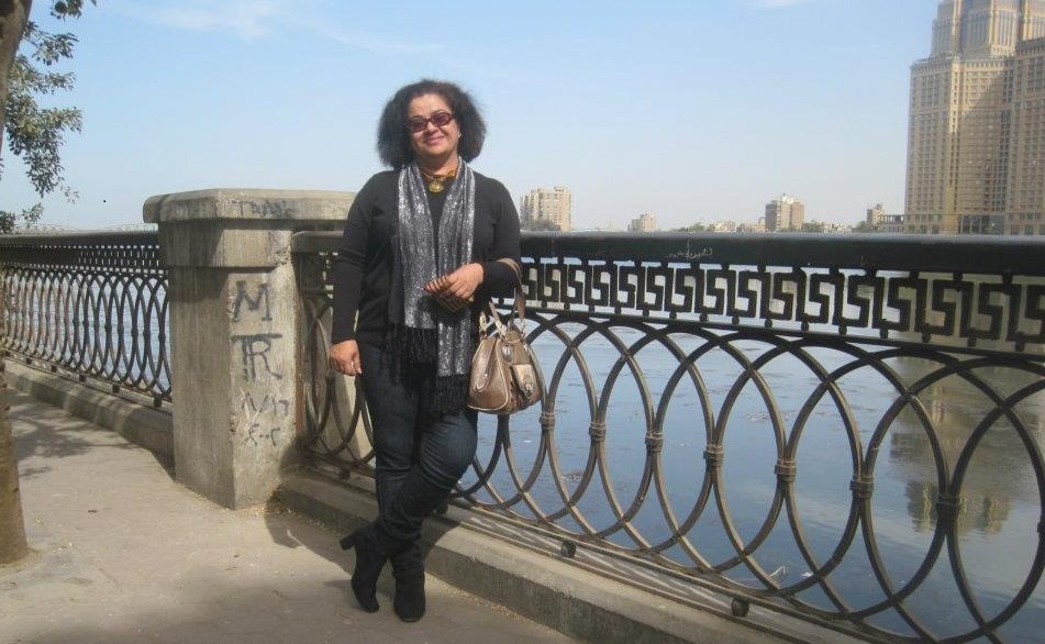 عاقبوها لأنها رفضت التطبيع مع إسرائيل!.. أبوظبي تمنع شاعرة إماراتية من السفر