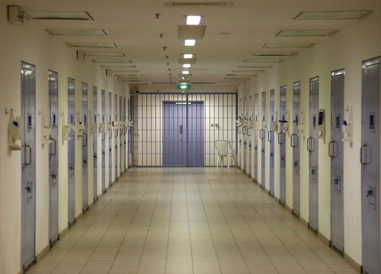 اتهمته أبوظبي بمحاولة “الانقلاب” على الحكومة.. ضغط أمريكي للإفراج عن معارض إماراتي معتقل منذ 7 سنوات