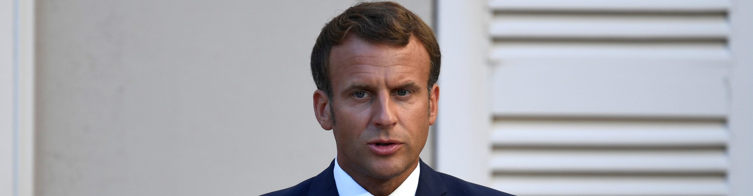 مجلس شيوخ غير طائفي يُنتخب مباشرة من الشعب ولديه سلطات واسعة.. تفاصيل مبادرة ماكرون لعقد سياسي جديد بلبنان