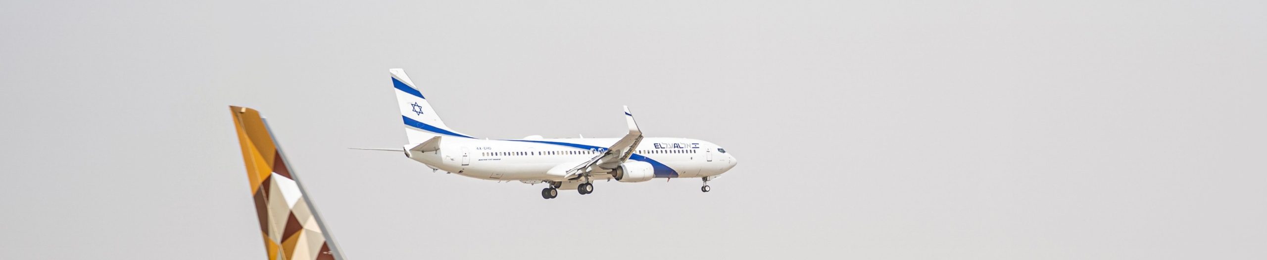 السعودية تسمح رسمياً بعبور الطائرات الإسرائيلية من أجوائها.. قرار جديد بعد تطبيع تل أبيب وأبوظبي