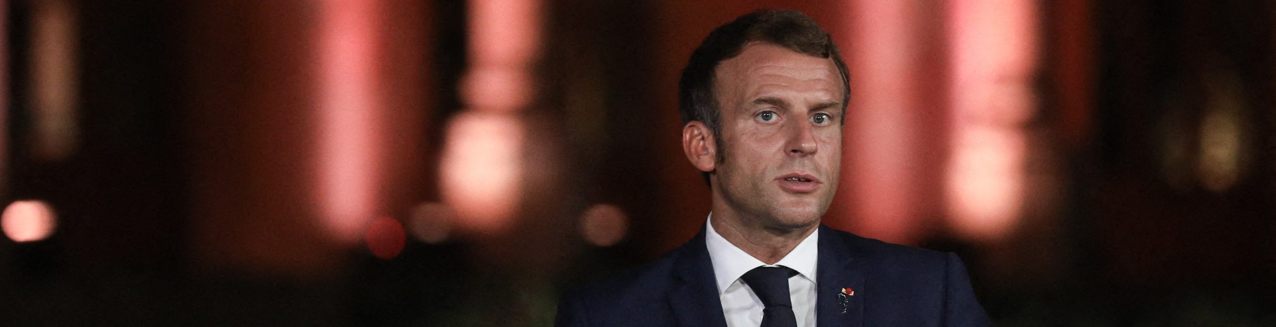 بيروت تحت مجهر فرنسا لأسابيع.. ماكرون يغادرها ويُخبر حكامها: أمامكم فرصة أخيرة والأيام المقبلة حاسمة