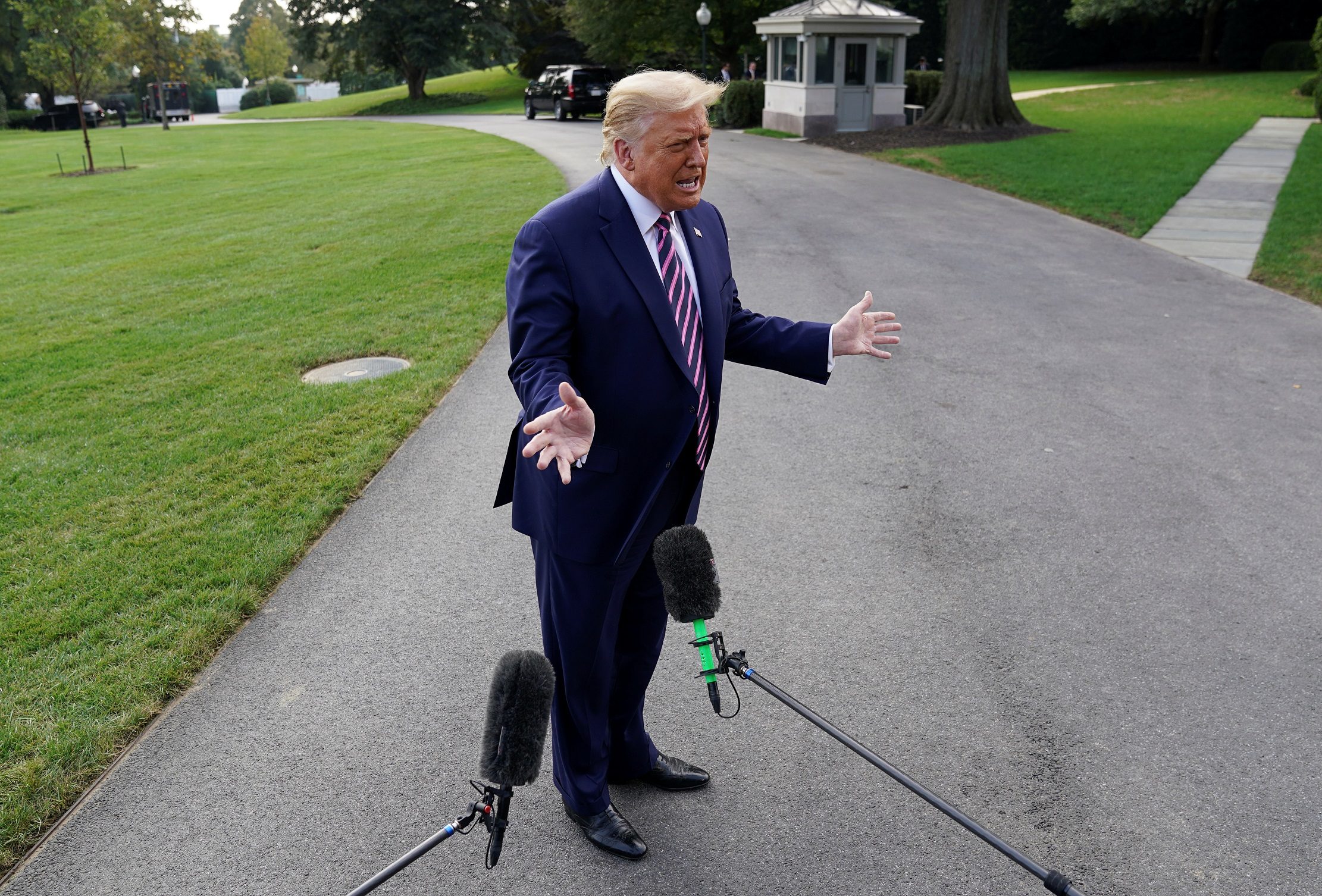 اعتراض طرد يحتوي على سم الريسين في بريد البيت الأبيض ومعلومات أولية عن المكان الذي أرسل منه