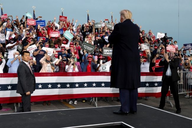 هل يكون مصير ترامب السجن إذا خسر الانتخابات؟ الإجابة نعم بسبب الثغرة التي تركها مولر في تحقيقه