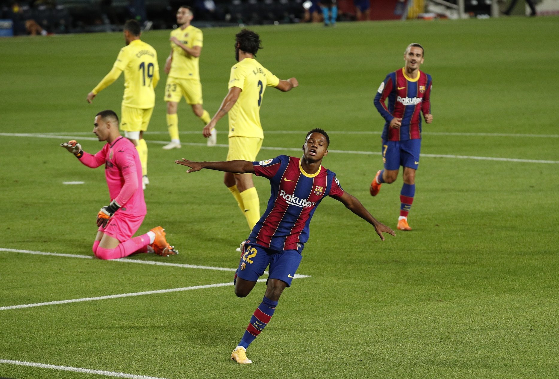 أنسو فاتي جوهرة برشلونة (رويترز)