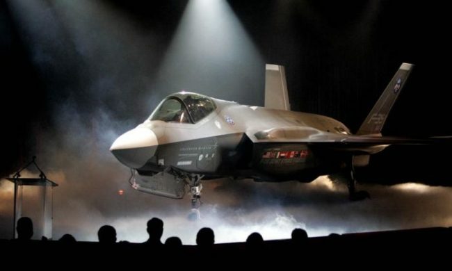 رغم التطبيع الإماراتي، أمريكا تبيع سلاحاً لإسرائيل يجعلها متفوقة لمدة 20 عاماً عن العرب.. هذه قائمة بأهم المعدات