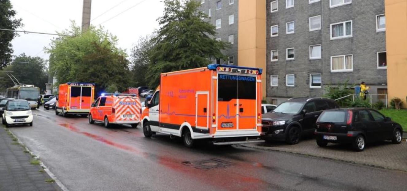 أُم تقتل 5 من أطفالها داخل شقة في ألمانيا وتقفز أمام القطار.. ابنها السادس عُثر عليه بمنزل جدته