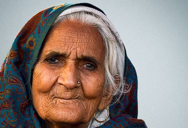 قصة المسلمة التي اختيرت بقائمة أكثر الشخصيات المؤثرة في العالم.. عمرها 82 عاماً ومليئة بالتحدي