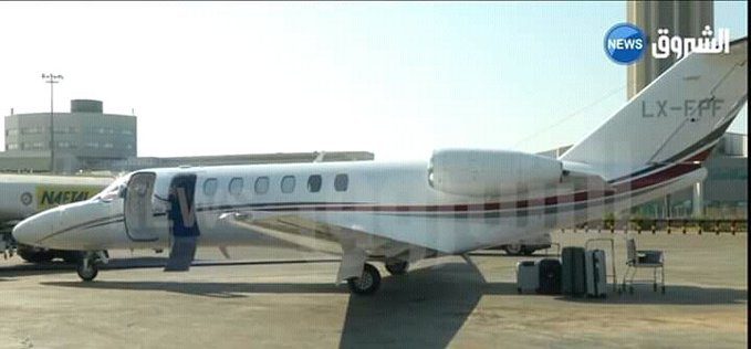 حقق أمنيته الأخيرة بالموت بين يدي والدته.. وفاة مهاجر جزائري تعاون معه أبناء الجالية بتوفير طائرة خاصة