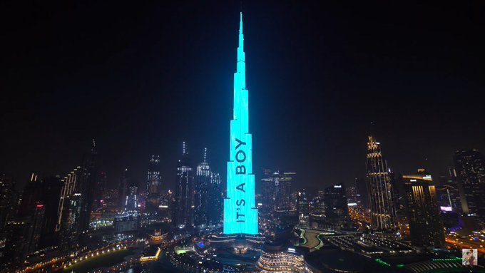 اختارا برج خليفة للكشف عنه.. نجما يوتيوب عربيان يثيران ضجة على تويتر باحتفال إعلان جنس مولود ينتظرانه