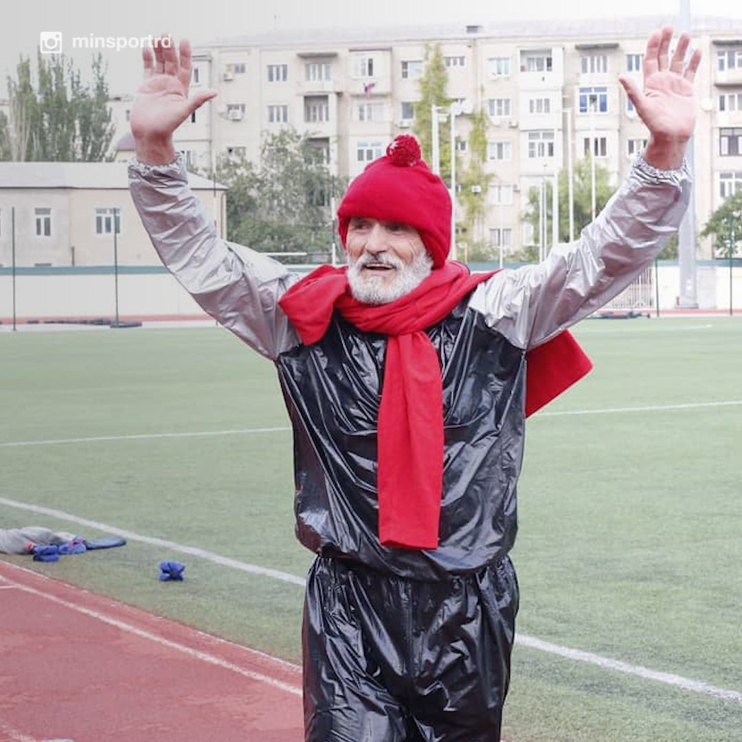 مُسنّ يخسر 10 كغم بـ5 ساعات! قصة الرجل ذي “الحالة الفريدة” الذي دخل موسوعة “الأرقام القياسية”