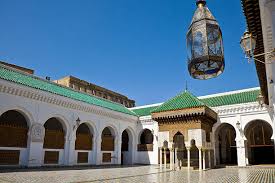 فاطمة الفهرية