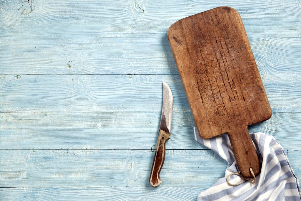 لوح التقطيع الخشبي